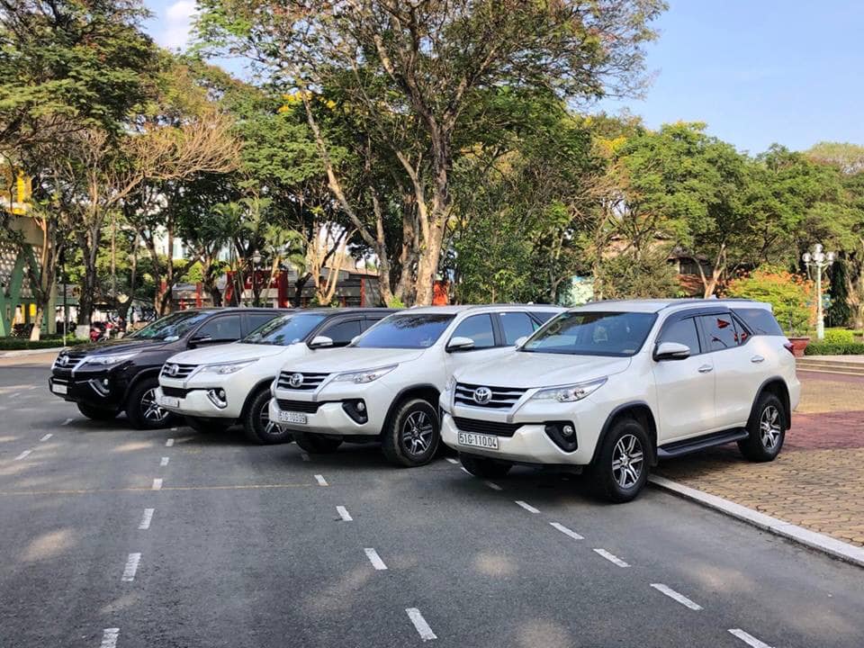 Dịch vụ xe du lịch