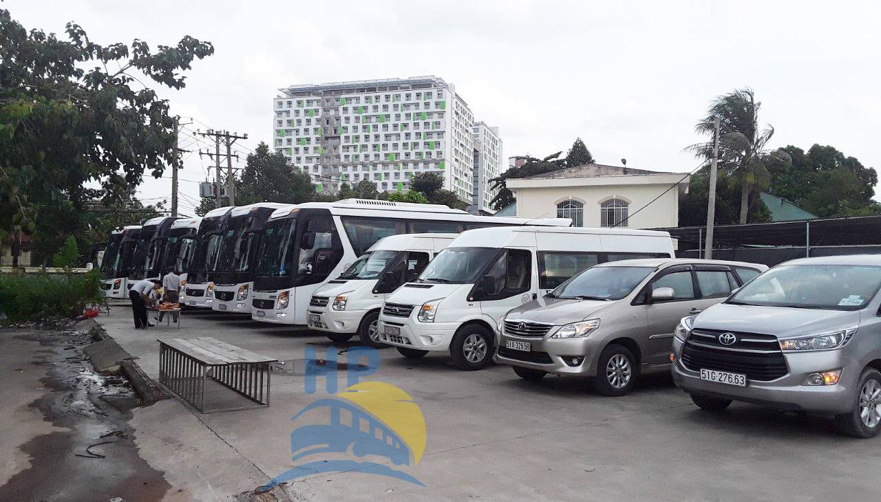 Các Loại Hình Dịch Vụ Thuê Xe Tại Hoàng Phúc